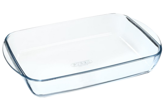 Rectangular glass oven dish specially designed for lasagne.
