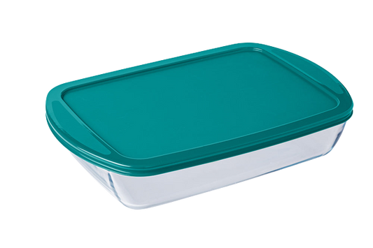 Rectangular family-sized glass baking dish with plastic lid.
