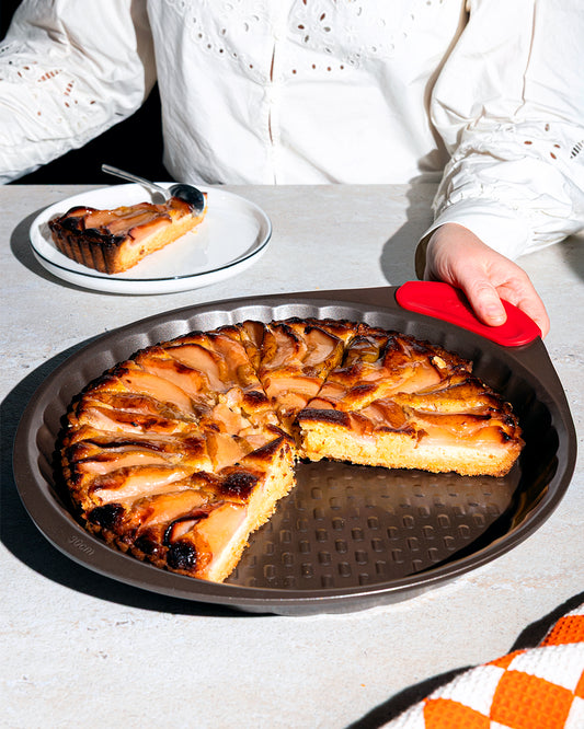 Metal tart tin with silicone grip - asimetriA