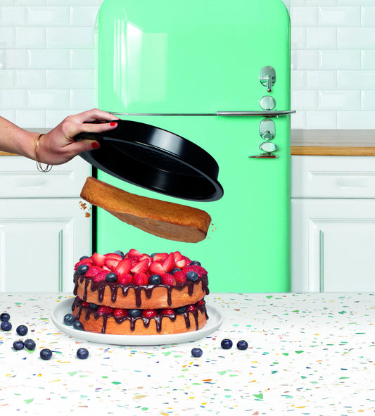 Metal cake tin with easy grip - GLIDE