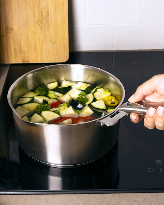 Stainless steel saucepan with removable handle - Infinity