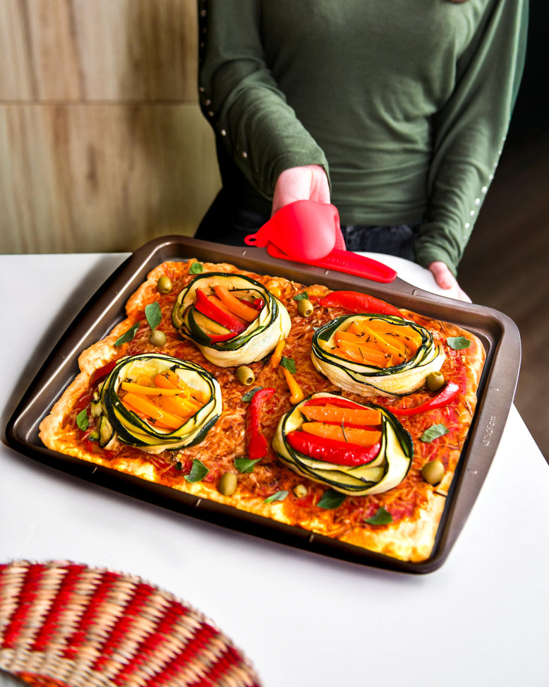 Metal baking dishes: fast heat & crisp results