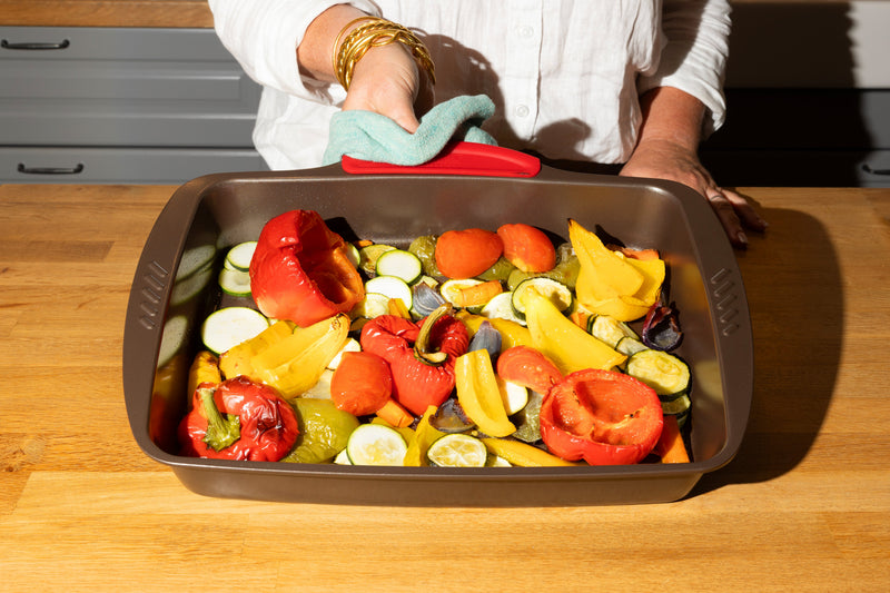 Metal oven tray