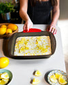 Rectangular metal oven dish with slicone handle - asimetriA