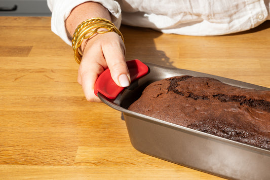 Metal loaf tin with silicone handle - asimetriA