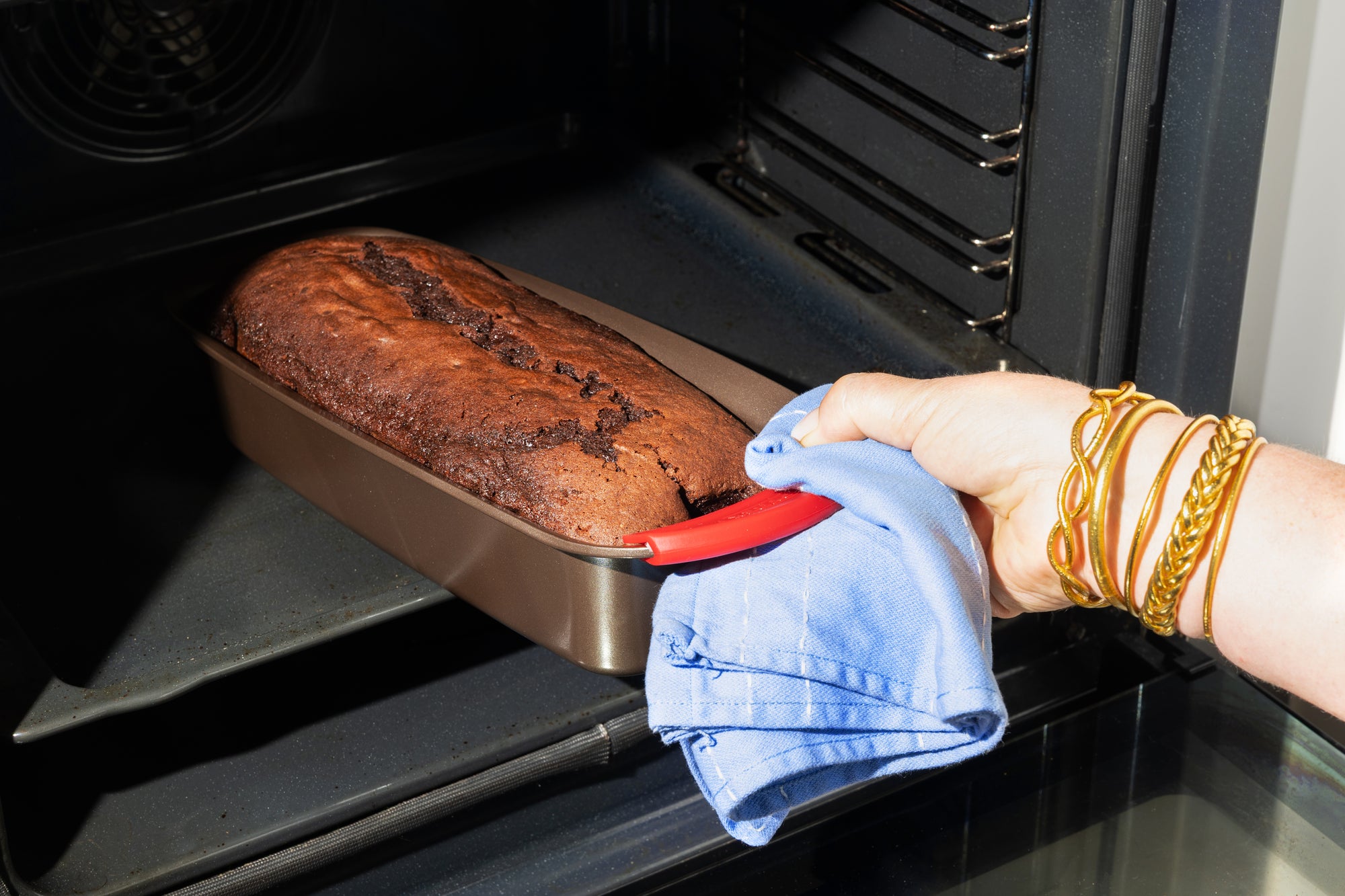 Metal loaf tin with silicone handle - asimetriA