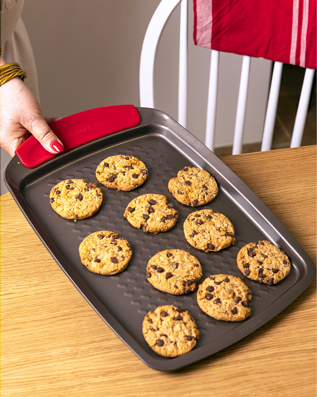 Metal baking tray with silicone handle - asimetriA