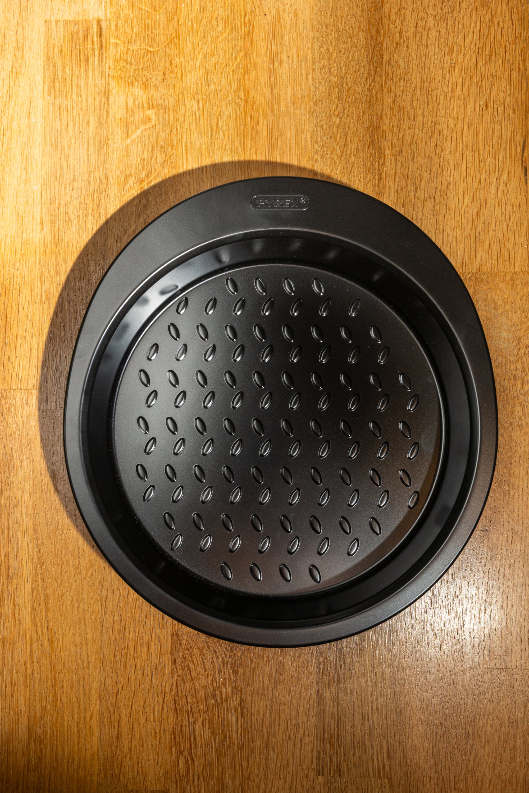 Metal cake tin with easy grip - GLIDE