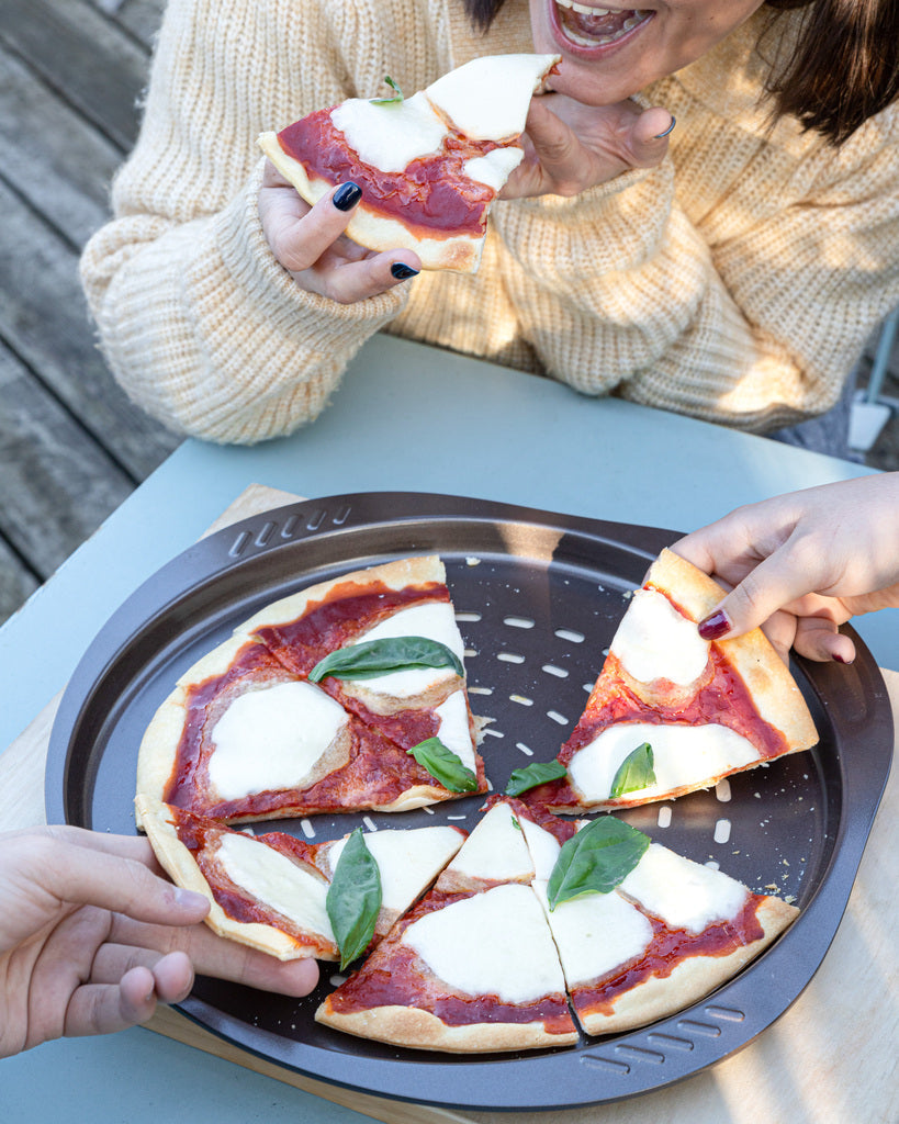 Metal pizza tray with easy grip - different sizes & shapes - asimetriA