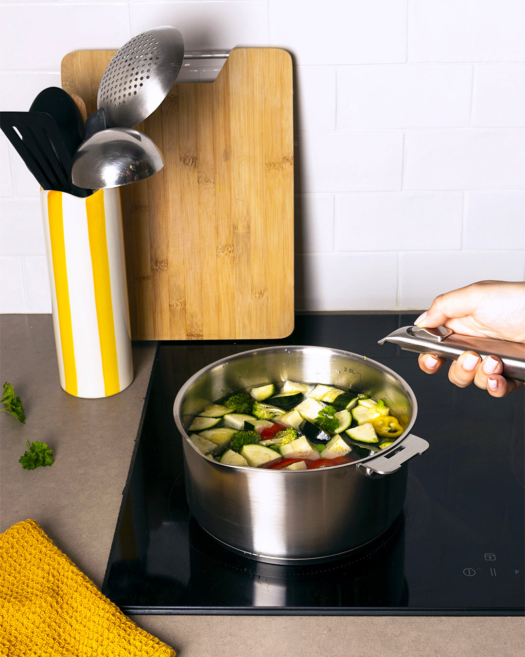 Stainless steel saucepan with removable handle - Infinity