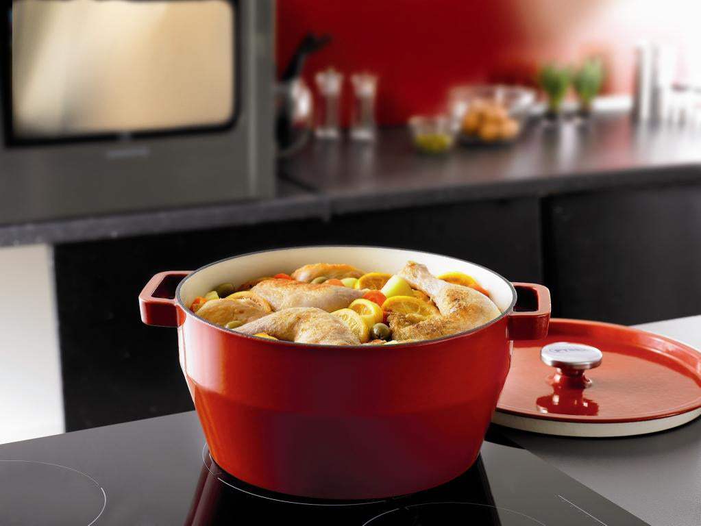 Round cast iron casserole dish - SlowCook