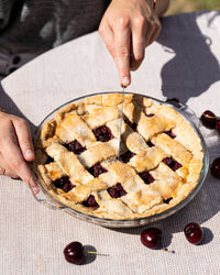 Bake & Enjoy Glass Cake dish with handles High resistance 21 cm
