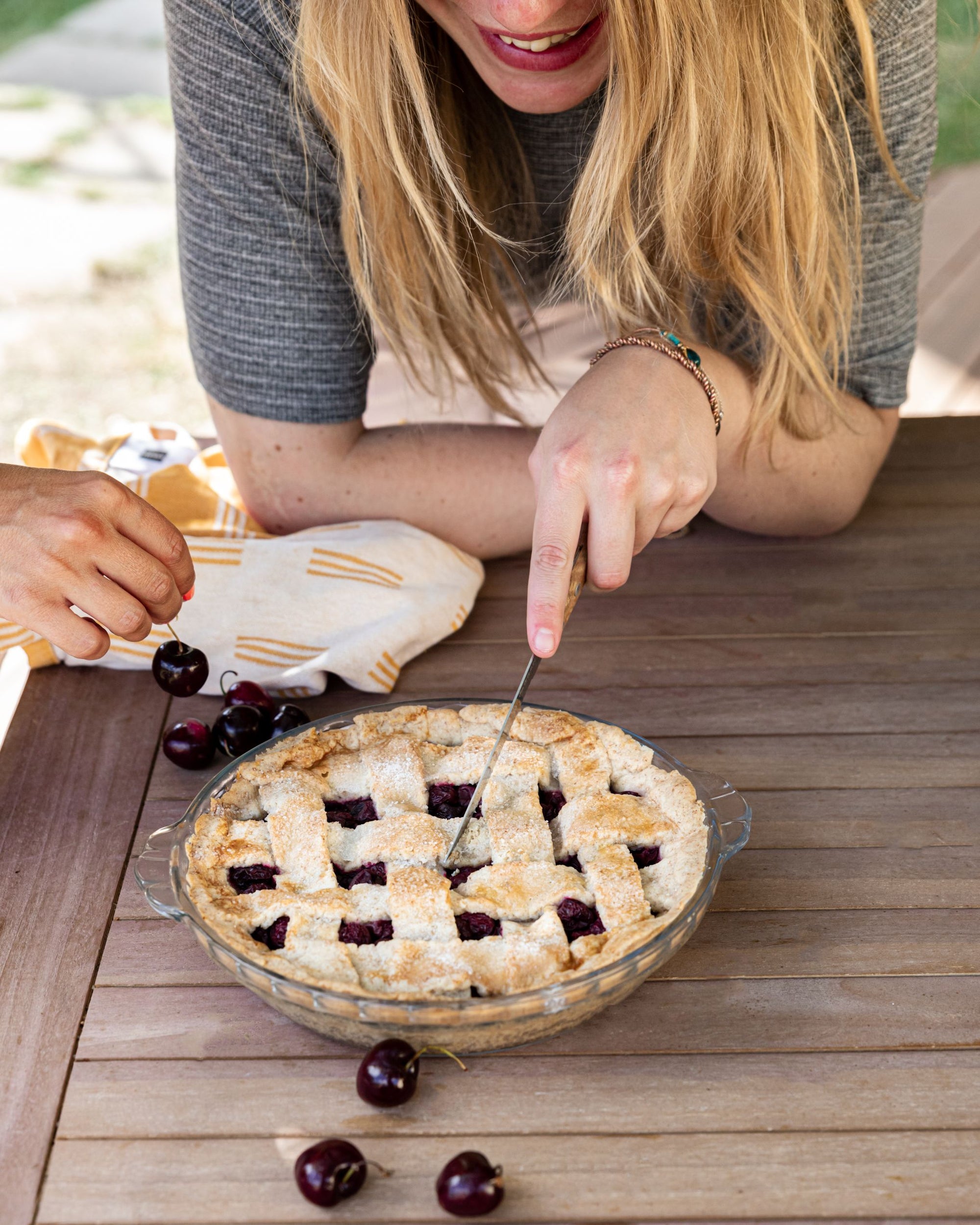 Pie dish with handles 21 cm